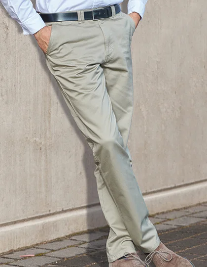 Classic Khaki Pants • Carson Classic Casuals