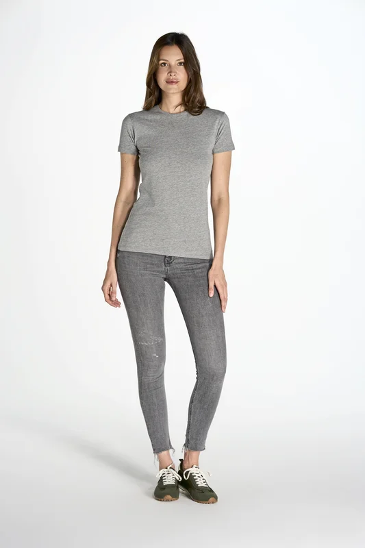 Ladies´ Regular Premium T-Shirt • JHK