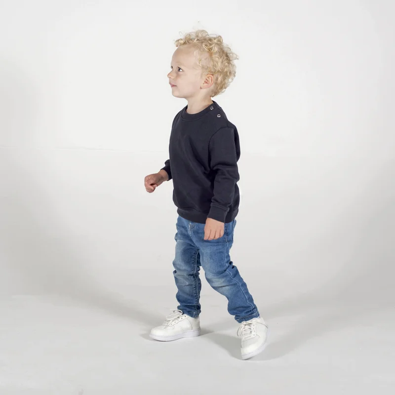 Crew Neck Sweatshirt • Larkwood