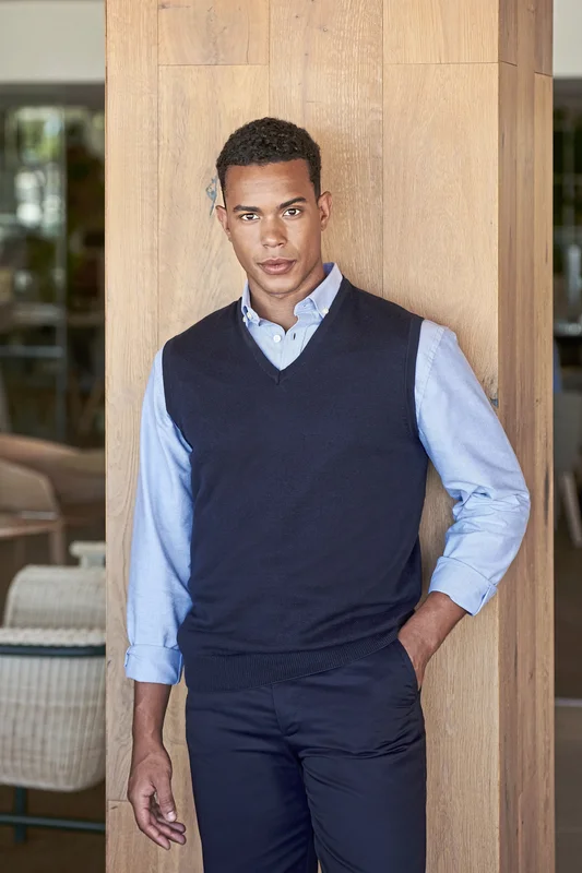 Men´s Lightweight Sleeveless V-Neck Jumper • Henbury