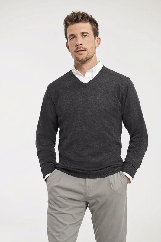 Men´s V-Neck Knitted Pullover • Russell Collection